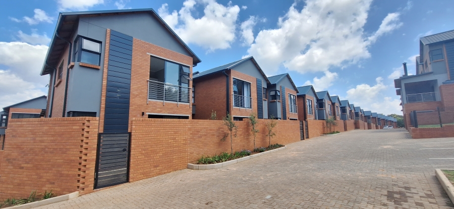To Let 3 Bedroom Property for Rent in Olympus AH Gauteng