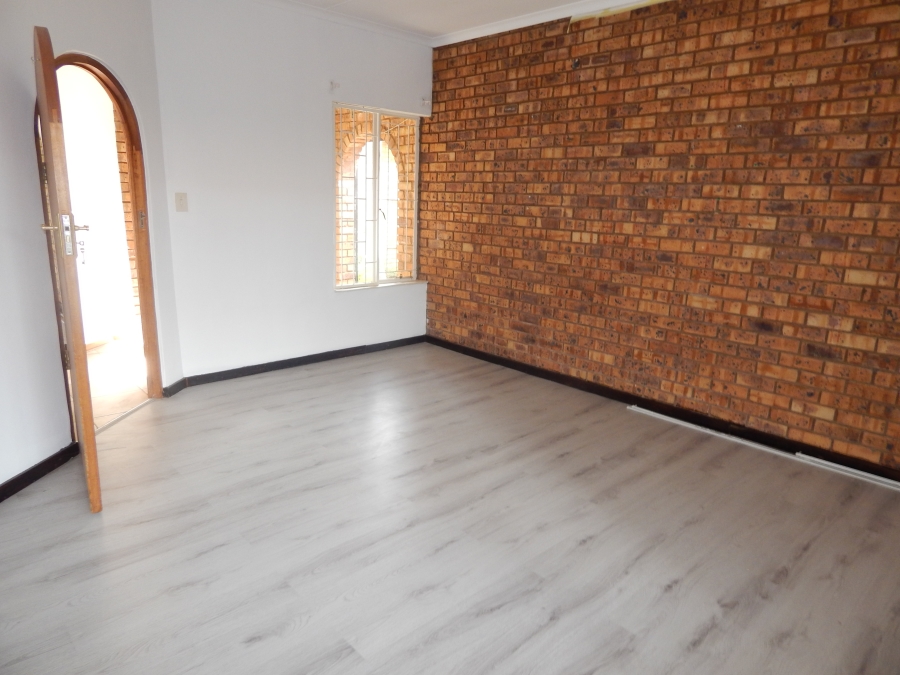 3 Bedroom Property for Sale in Rietvalleirand Gauteng