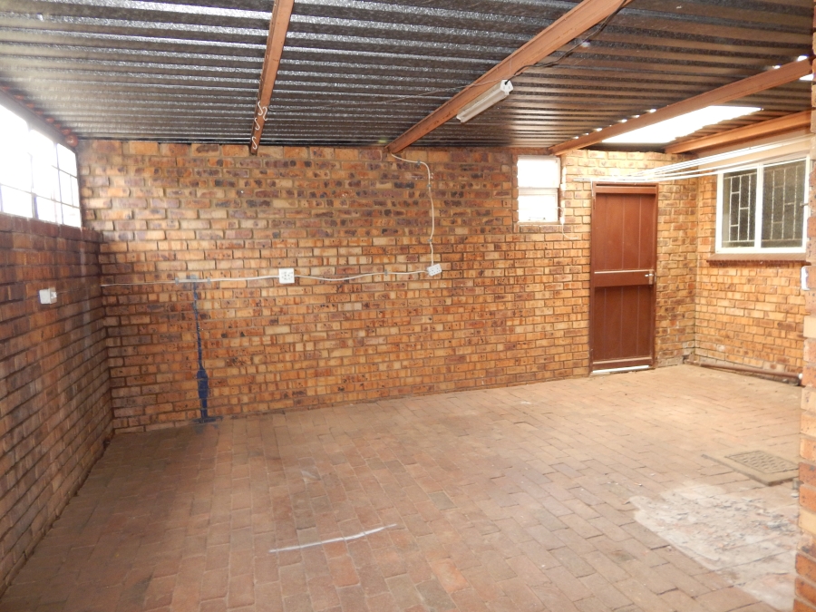 3 Bedroom Property for Sale in Rietvalleirand Gauteng