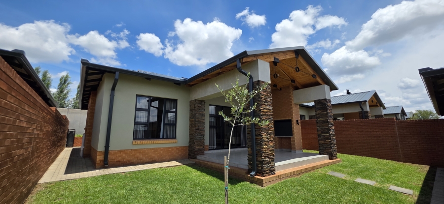 3 Bedroom Property for Sale in Six Fountains Residential Estate Gauteng