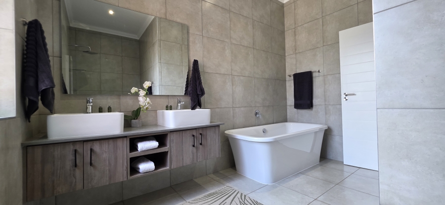 3 Bedroom Property for Sale in Six Fountains Residential Estate Gauteng