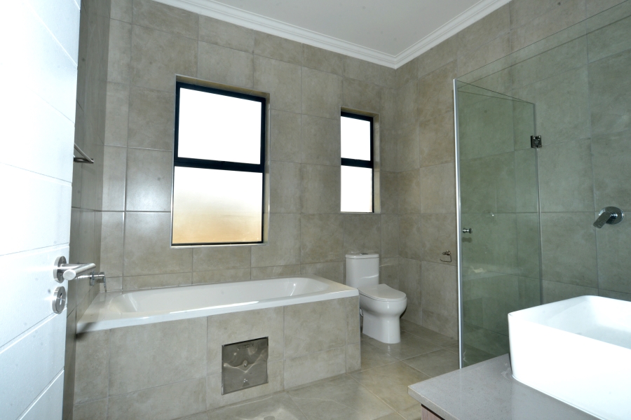 3 Bedroom Property for Sale in Six Fountains Residential Estate Gauteng