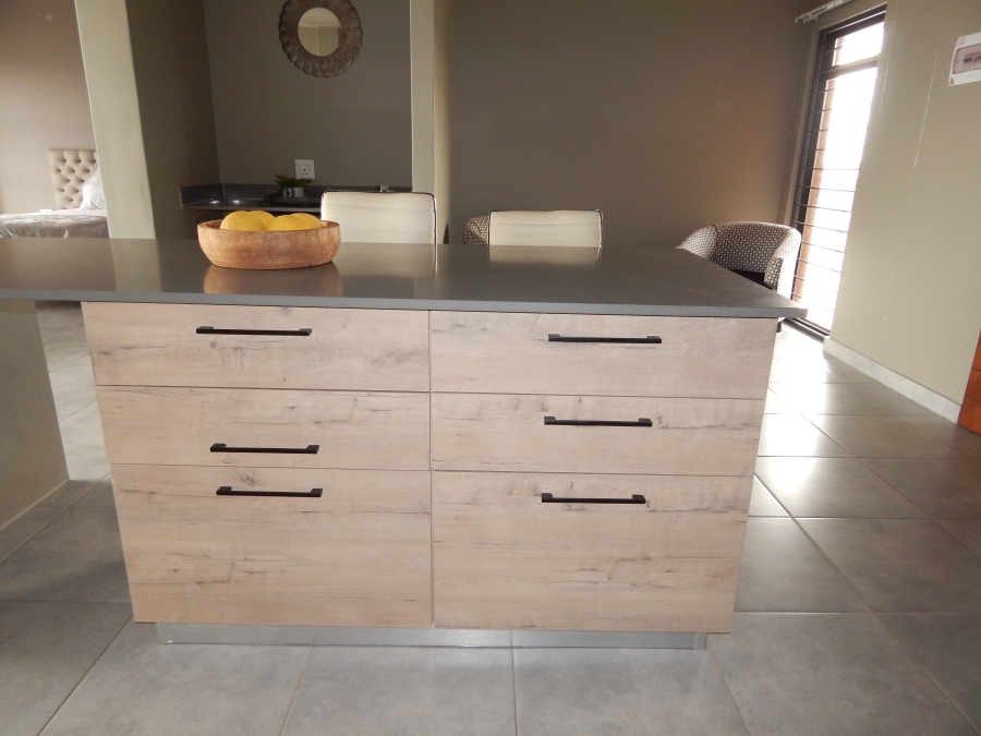 To Let 2 Bedroom Property for Rent in Equestria Gauteng