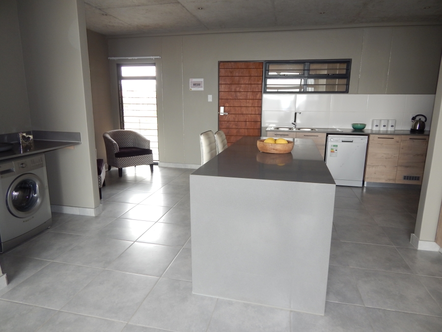 To Let 2 Bedroom Property for Rent in Equestria Gauteng