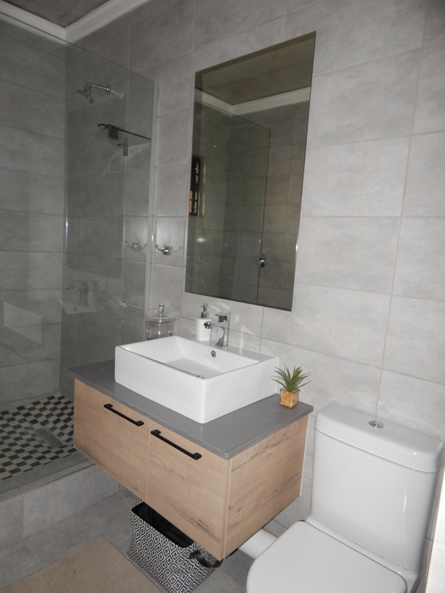 To Let 2 Bedroom Property for Rent in Equestria Gauteng