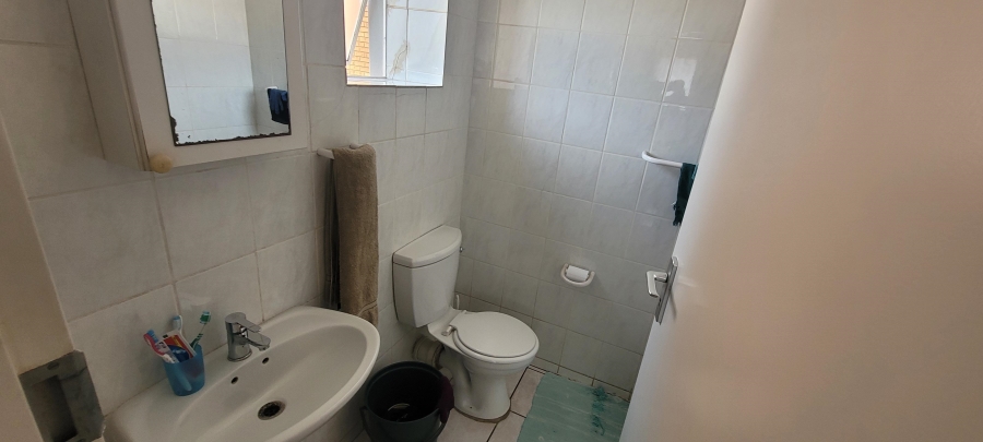 2 Bedroom Property for Sale in Waterkloof Glen Gauteng