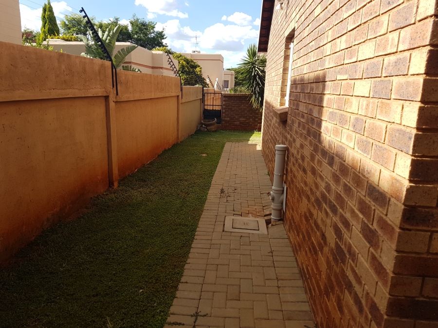 3 Bedroom Property for Sale in Magalieskruin Gauteng