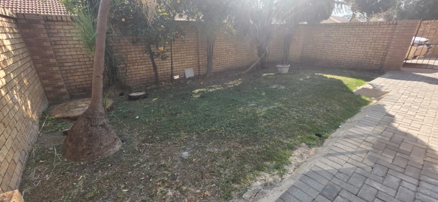 2 Bedroom Property for Sale in Sinoville Gauteng