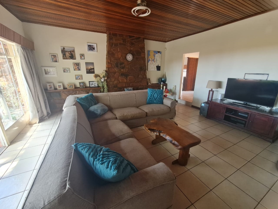 5 Bedroom Property for Sale in Constantia Kloof Gauteng