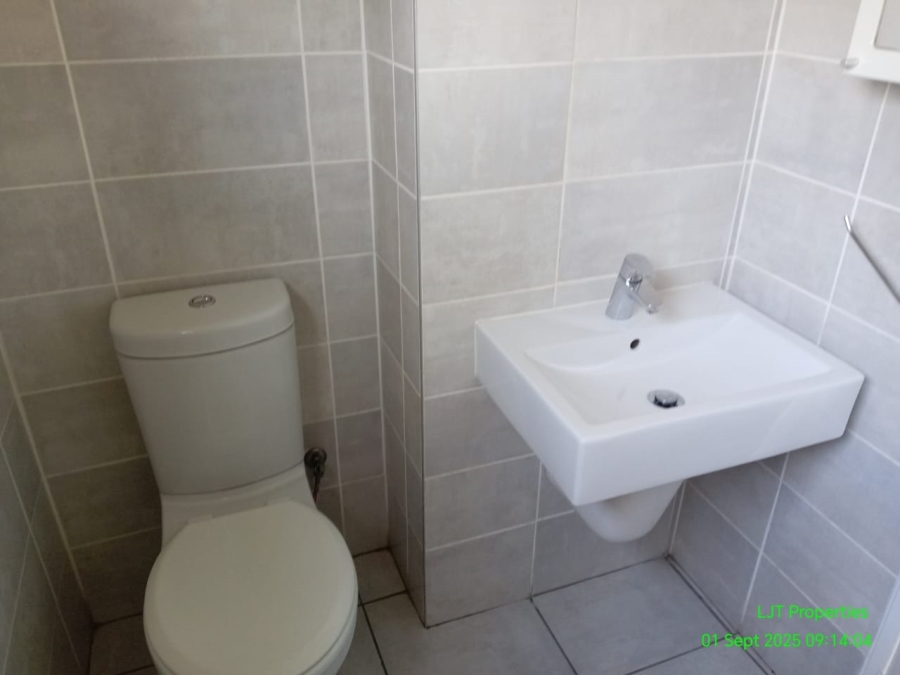 To Let 1 Bedroom Property for Rent in Witfield Gauteng