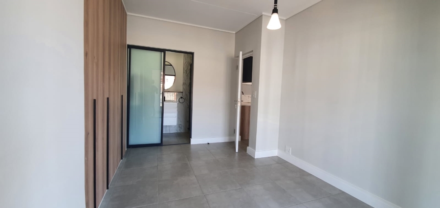 1 Bedroom Property for Sale in Waterfall Gauteng