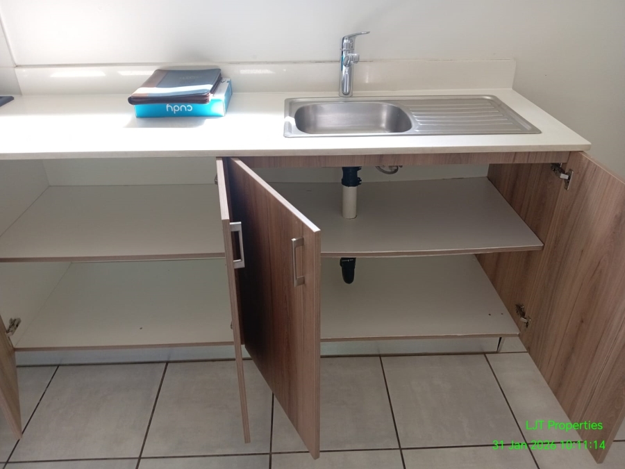 To Let 1 Bedroom Property for Rent in Witfield Gauteng