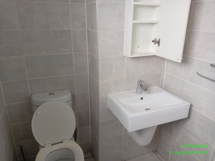 To Let 1 Bedroom Property for Rent in Witfield Gauteng