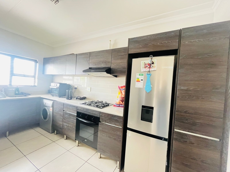 To Let 3 Bedroom Property for Rent in Petervale Gauteng