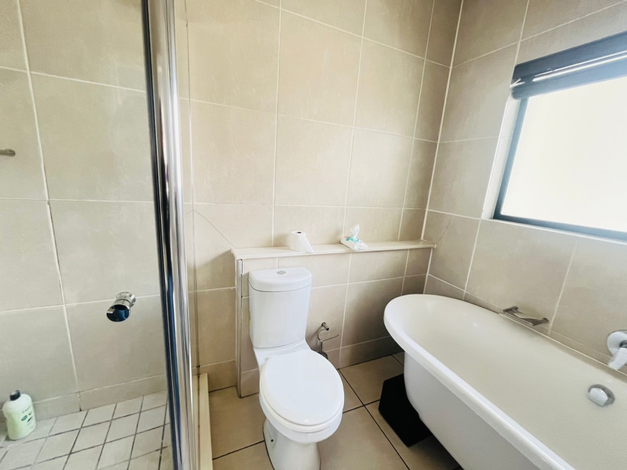 To Let 3 Bedroom Property for Rent in Petervale Gauteng