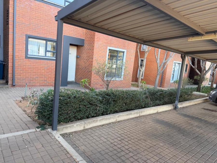 3 Bedroom Property for Sale in Garsfontein Gauteng