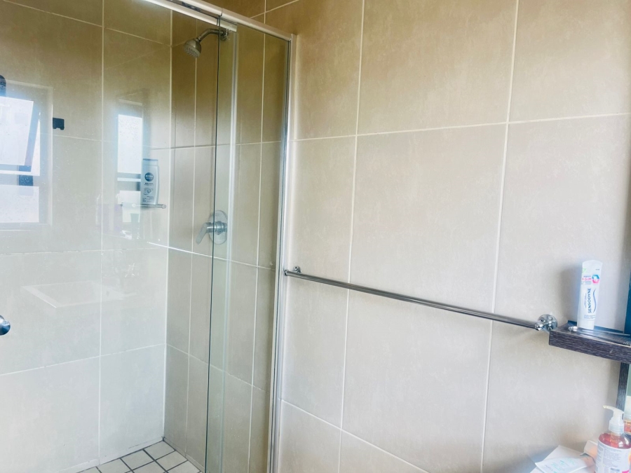 To Let 1 Bedroom Property for Rent in Petervale Gauteng