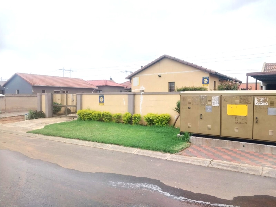 3 Bedroom Property for Sale in Windmill Park Gauteng
