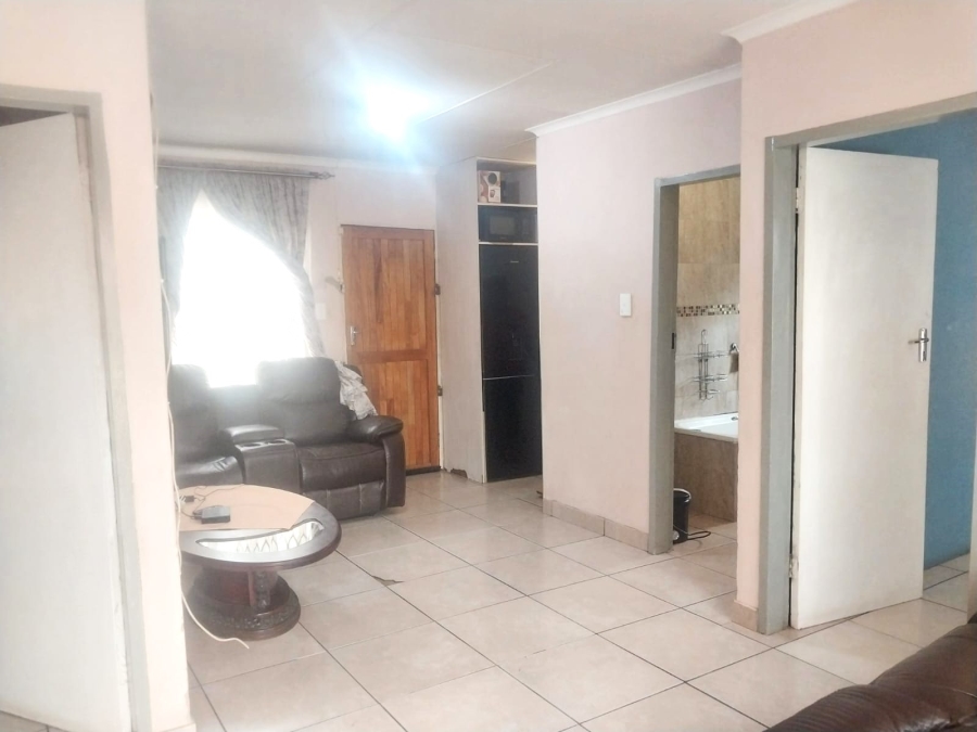 3 Bedroom Property for Sale in Windmill Park Gauteng