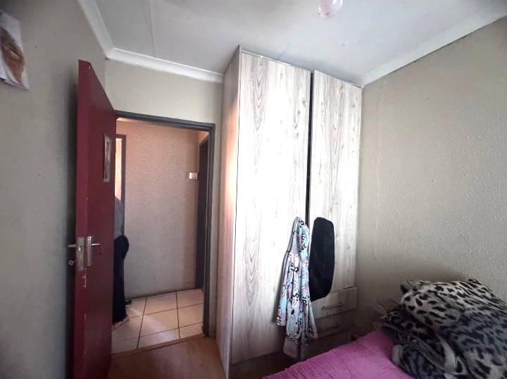 3 Bedroom Property for Sale in Clayville Gauteng