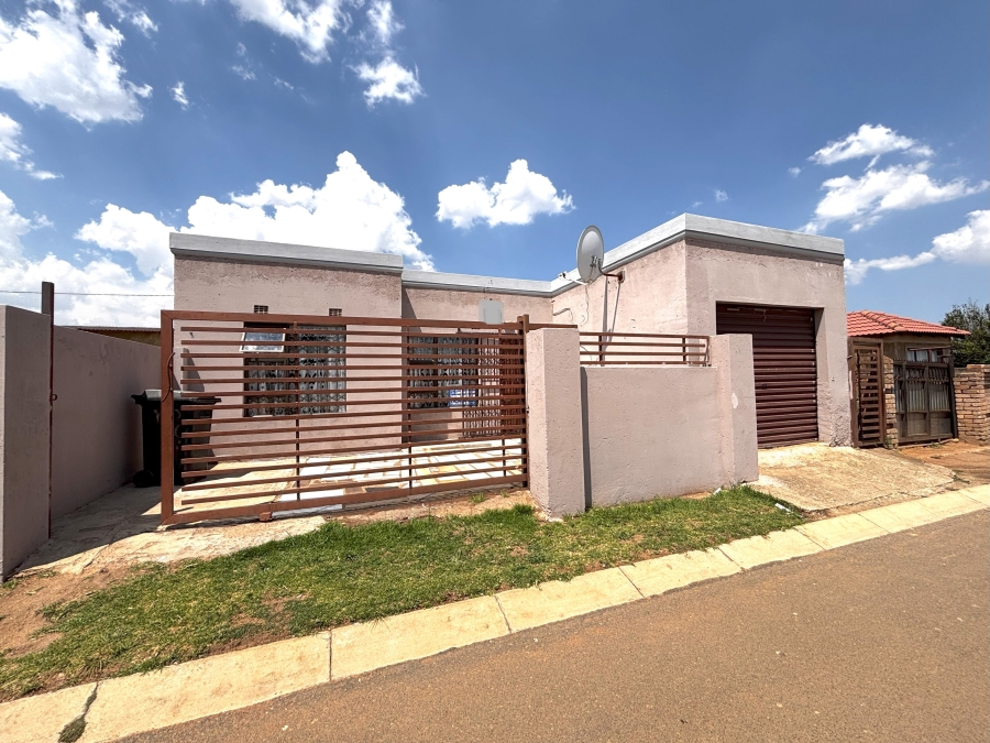 4 Bedroom Property for Sale in Tsakane Ext 11 Gauteng