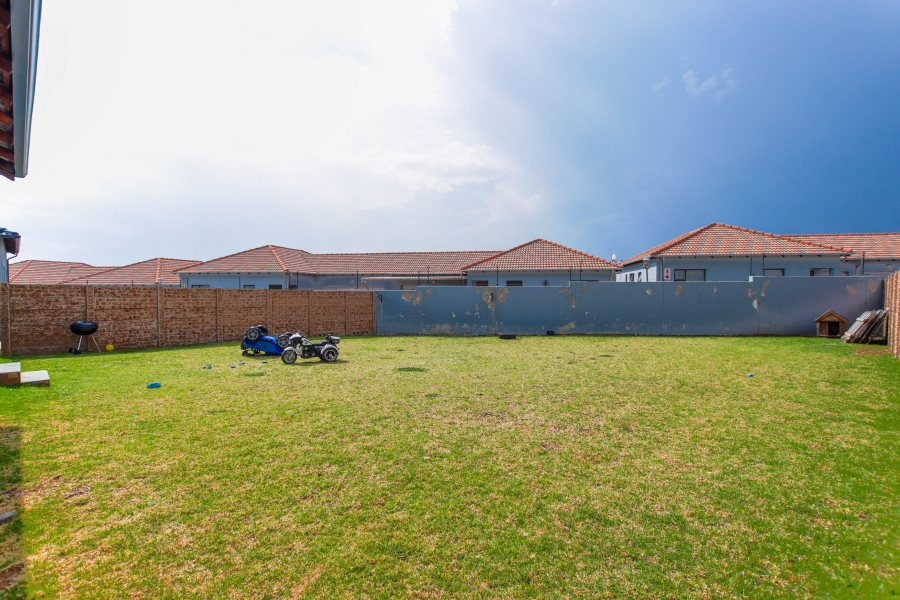 3 Bedroom Property for Sale in Parkrand Gauteng