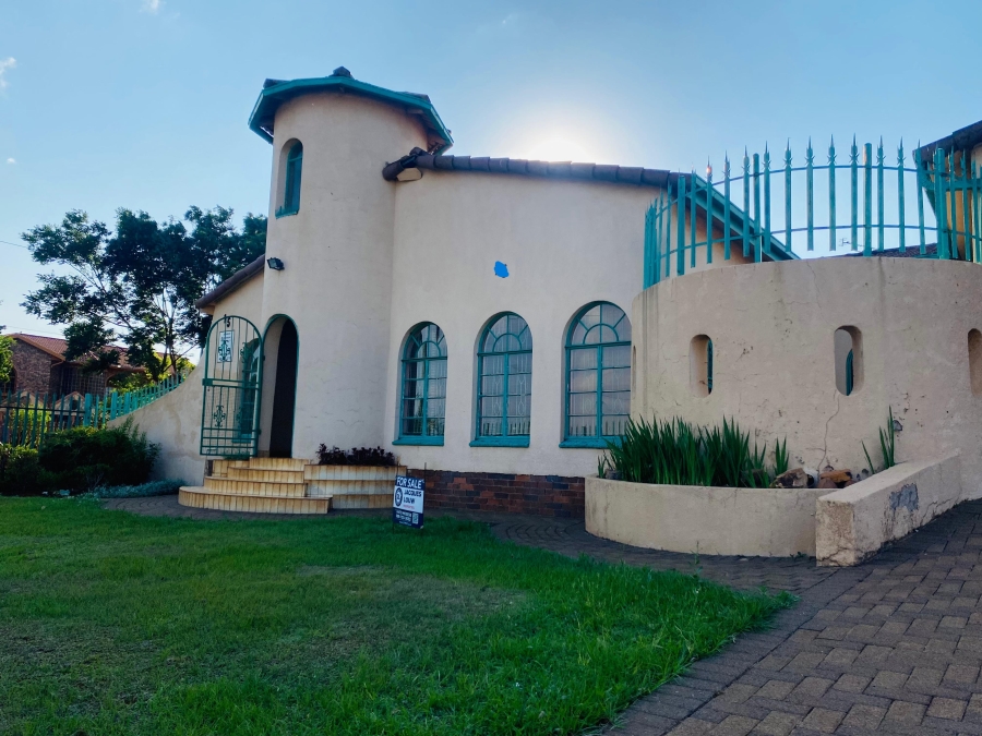 4 Bedroom Property for Sale in Palm Ridge Gauteng