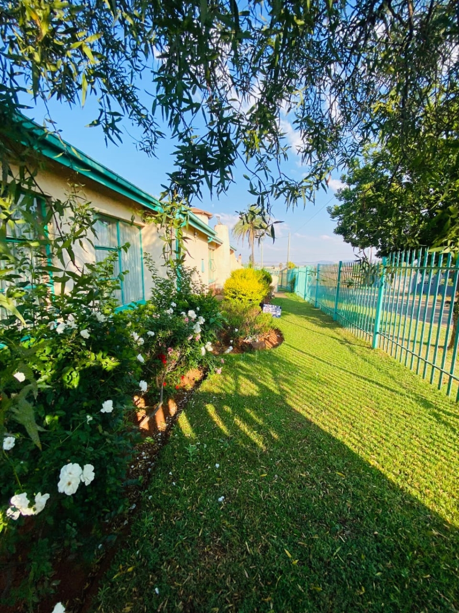 4 Bedroom Property for Sale in Palm Ridge Gauteng