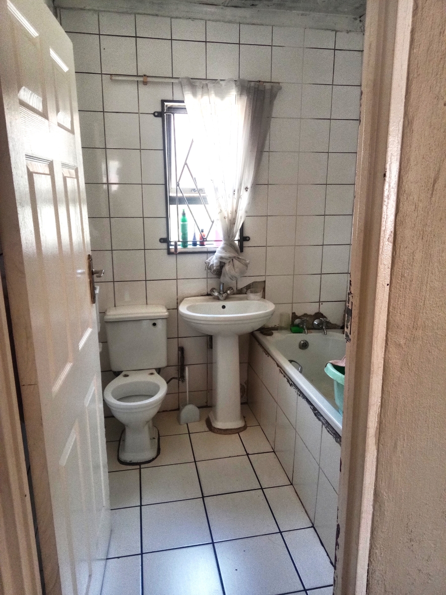 4 Bedroom Property for Sale in Vosloorus Ext 25 Gauteng