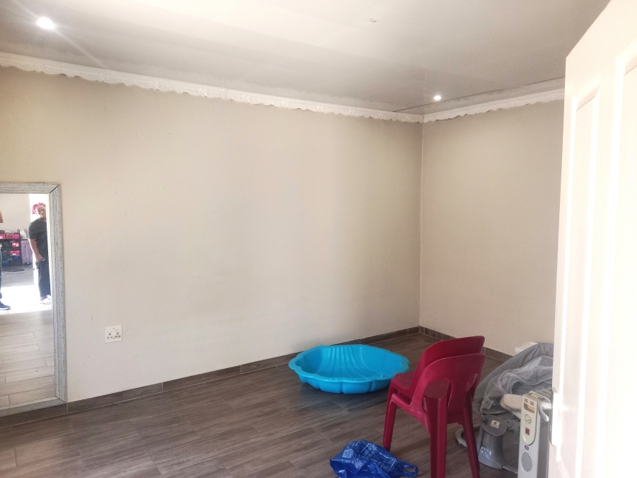 4 Bedroom Property for Sale in Vosloorus Ext 25 Gauteng