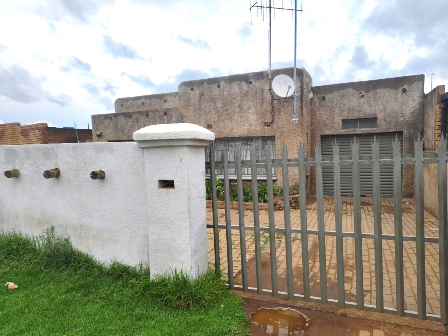 5 Bedroom Property for Sale in Moriting Gauteng