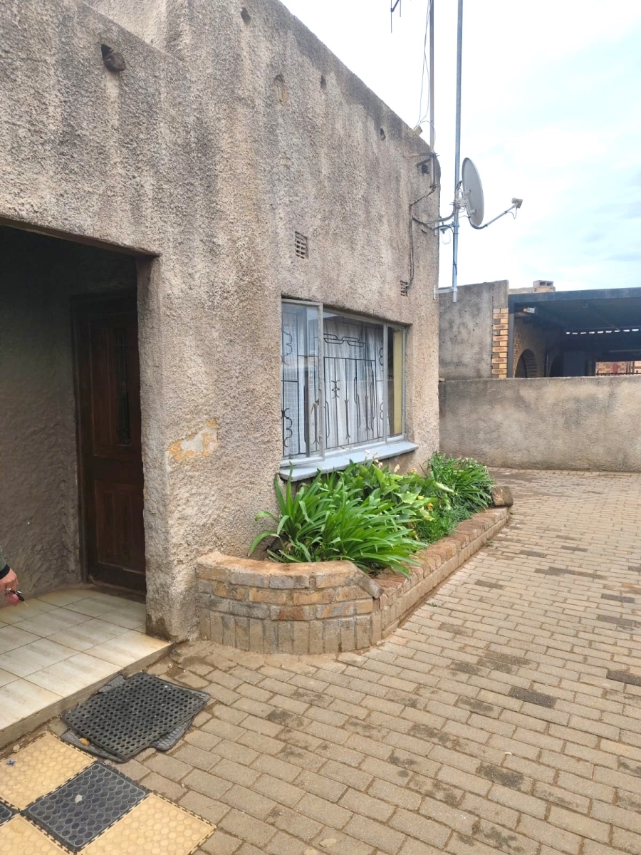 5 Bedroom Property for Sale in Moriting Gauteng