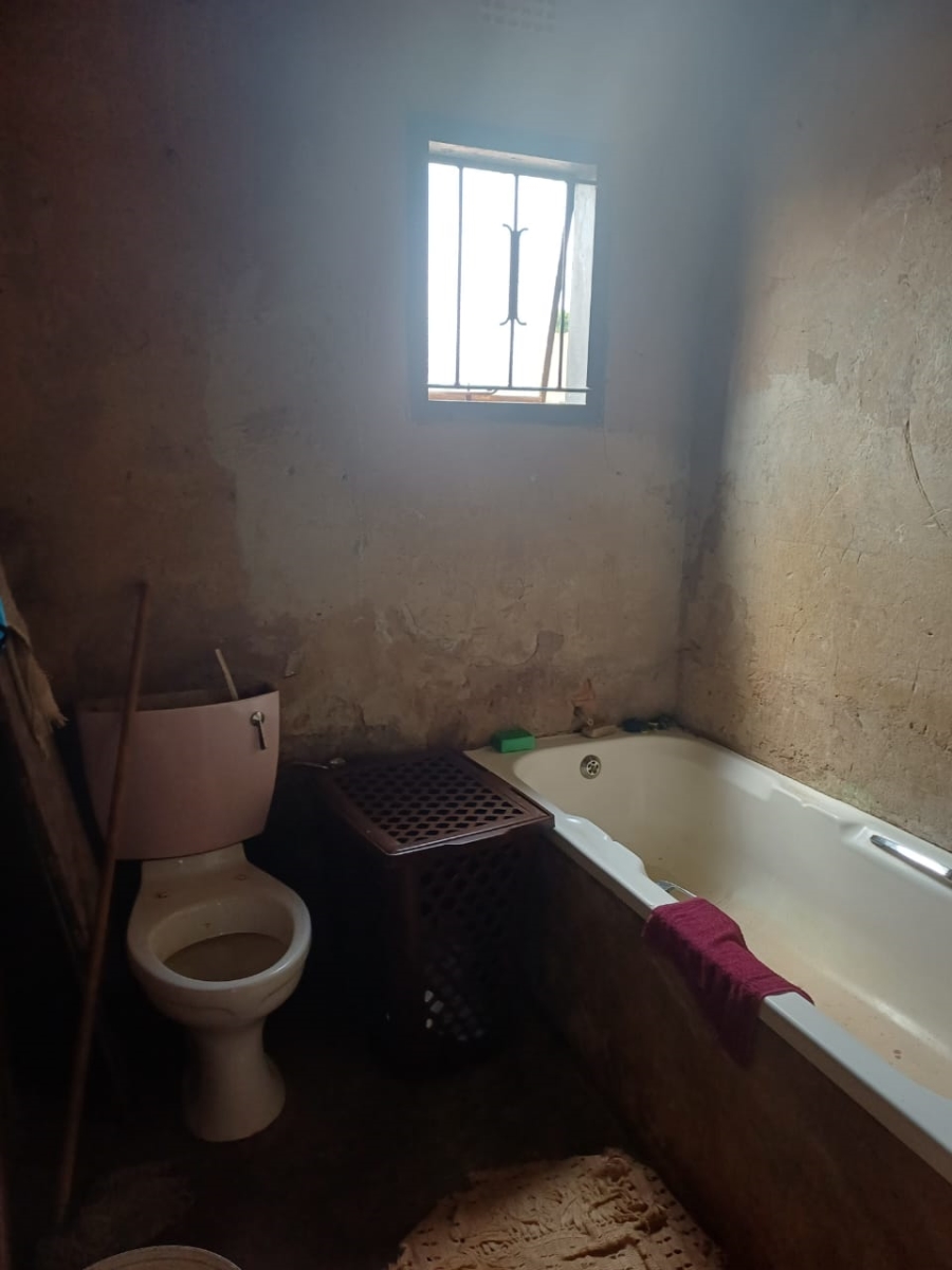 10 Bedroom Property for Sale in Mapleton Gauteng