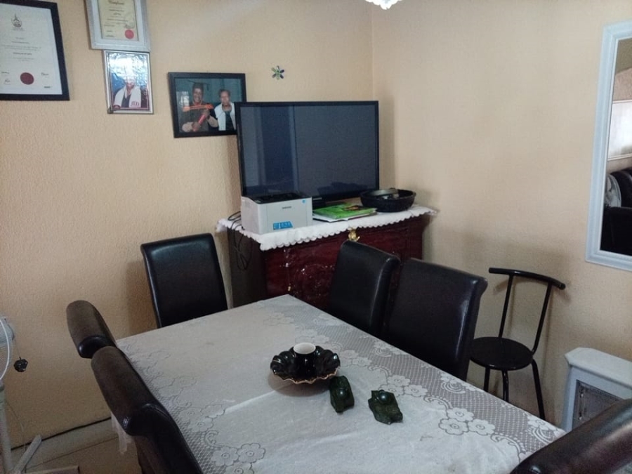 4 Bedroom Property for Sale in Mngadi Gauteng