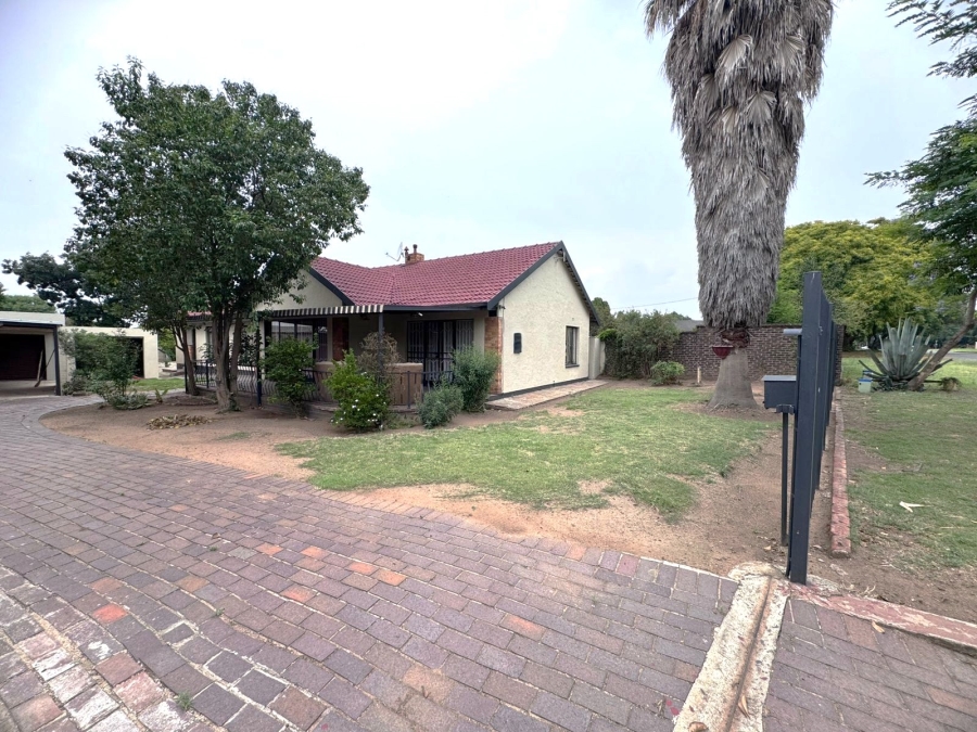 3 Bedroom Property for Sale in Selcourt Gauteng