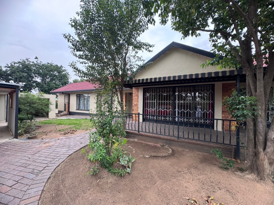 3 Bedroom Property for Sale in Selcourt Gauteng