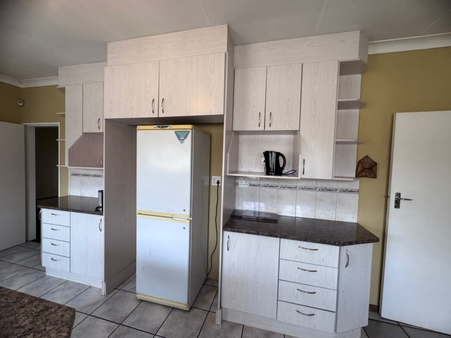 3 Bedroom Property for Sale in Selcourt Gauteng