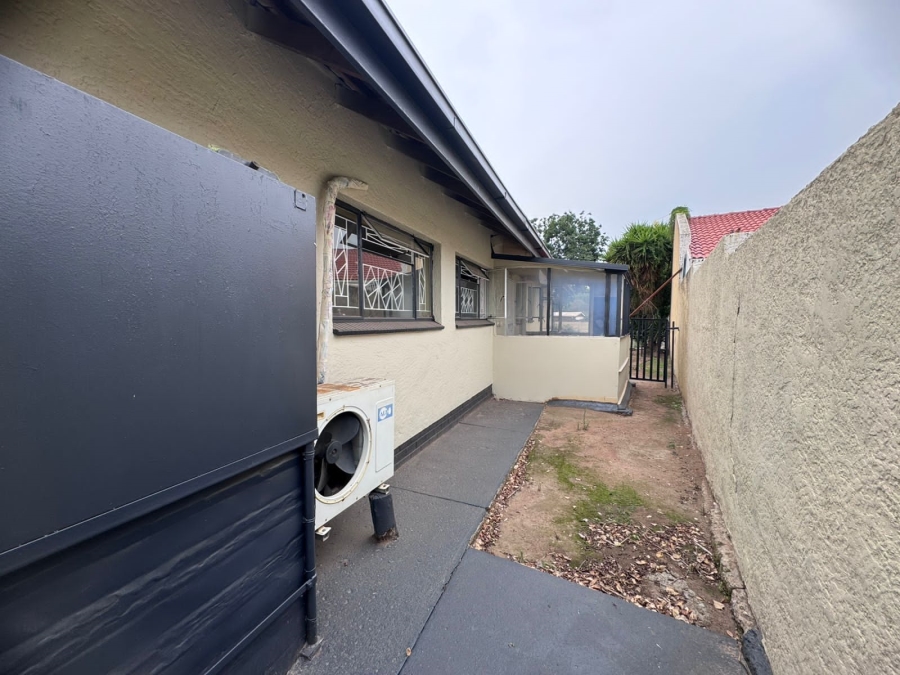3 Bedroom Property for Sale in Selcourt Gauteng