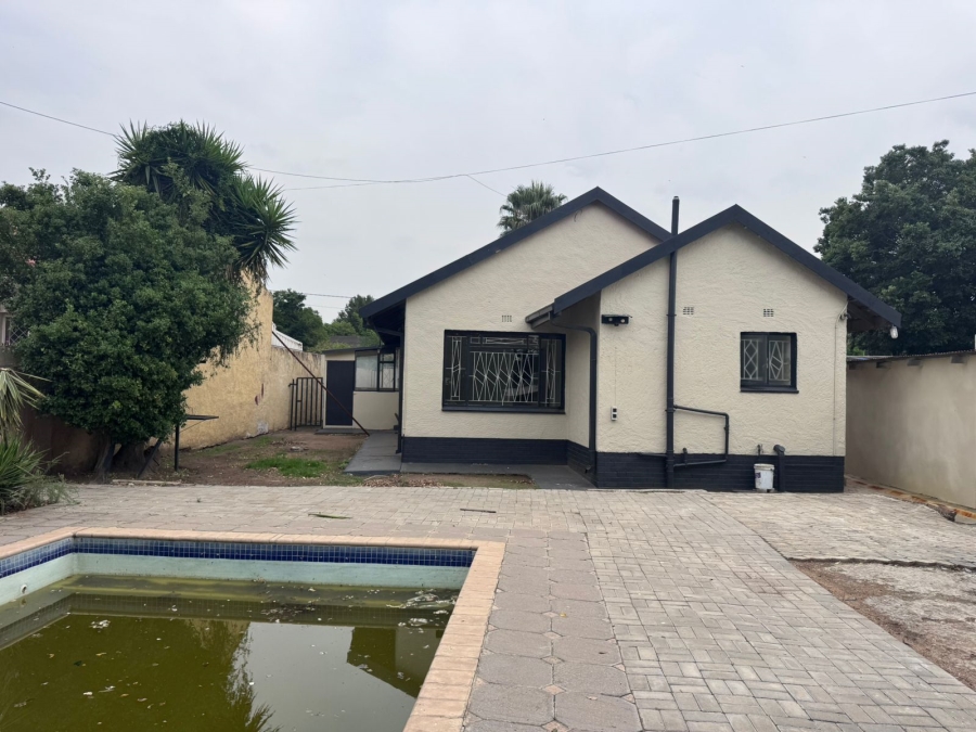 3 Bedroom Property for Sale in Selcourt Gauteng