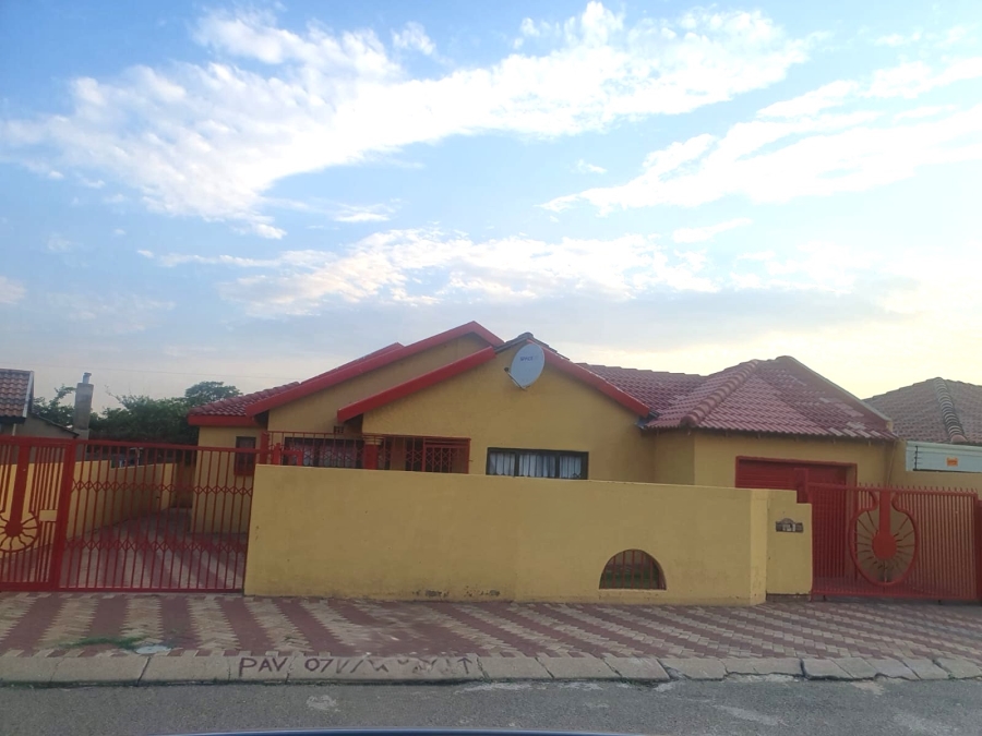3 Bedroom Property for Sale in Vosloorus Gauteng