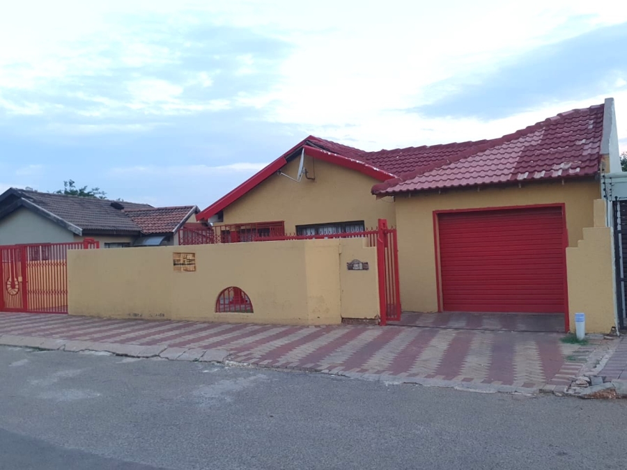 3 Bedroom Property for Sale in Vosloorus Gauteng
