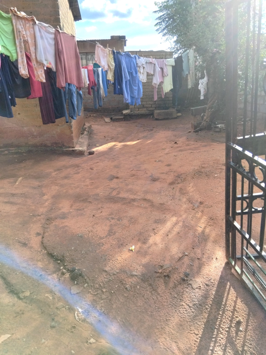 6 Bedroom Property for Sale in Entshonalanga Gauteng