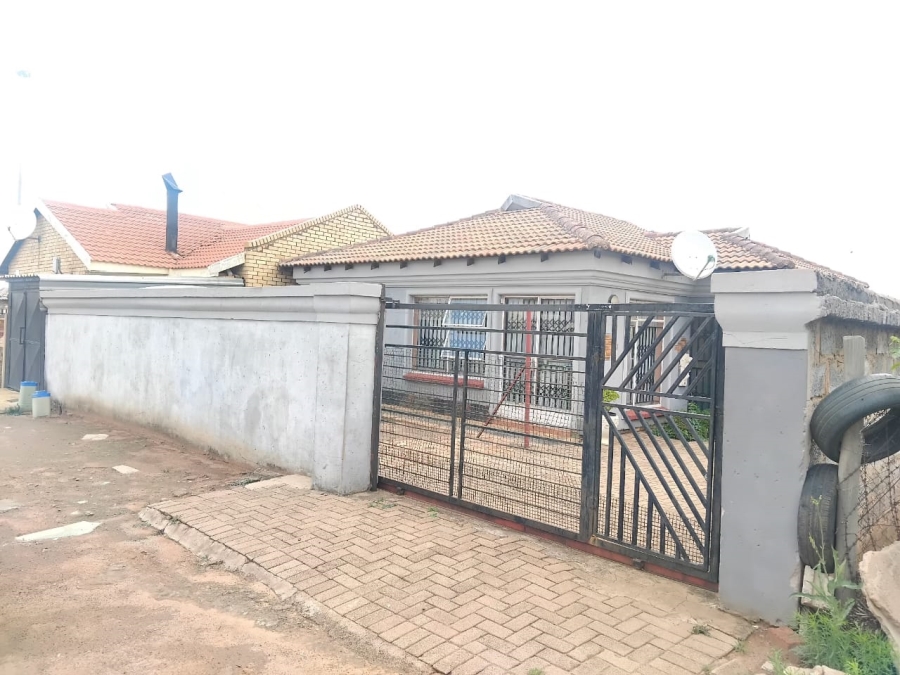2 Bedroom Property for Sale in Etwatwa Gauteng