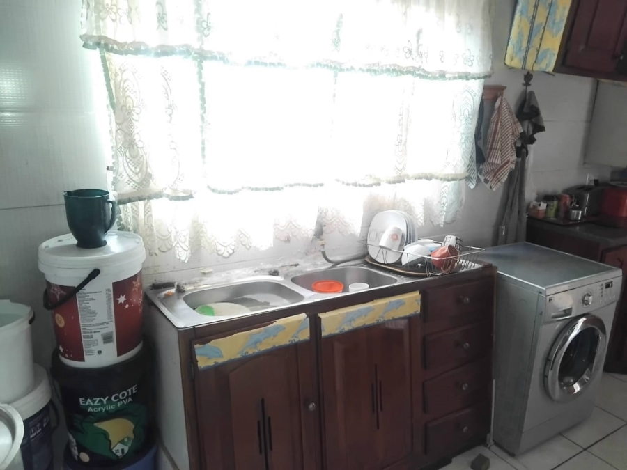 2 Bedroom Property for Sale in Etwatwa Gauteng