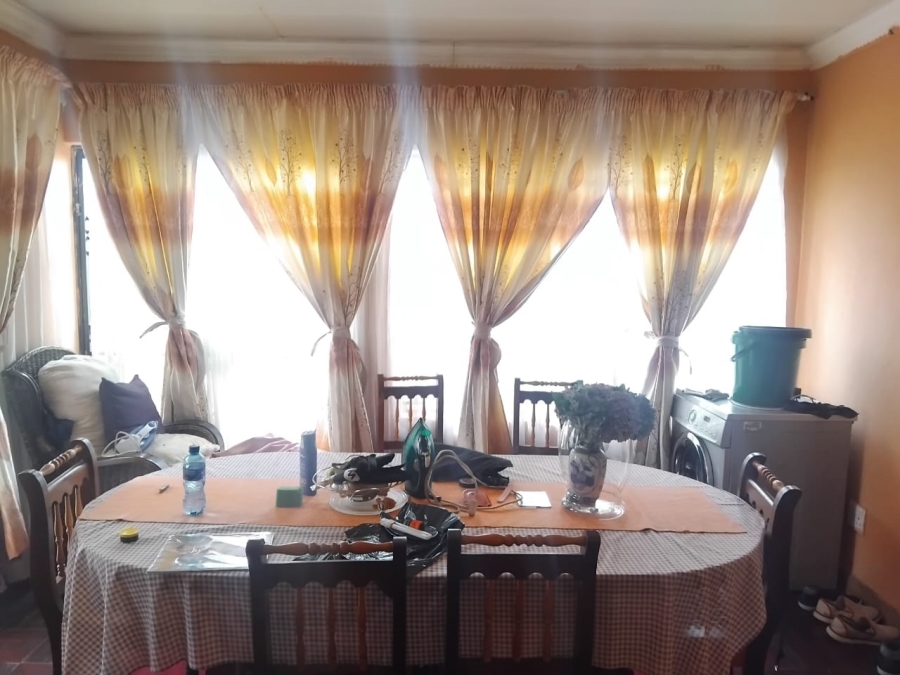 2 Bedroom Property for Sale in Etwatwa Gauteng