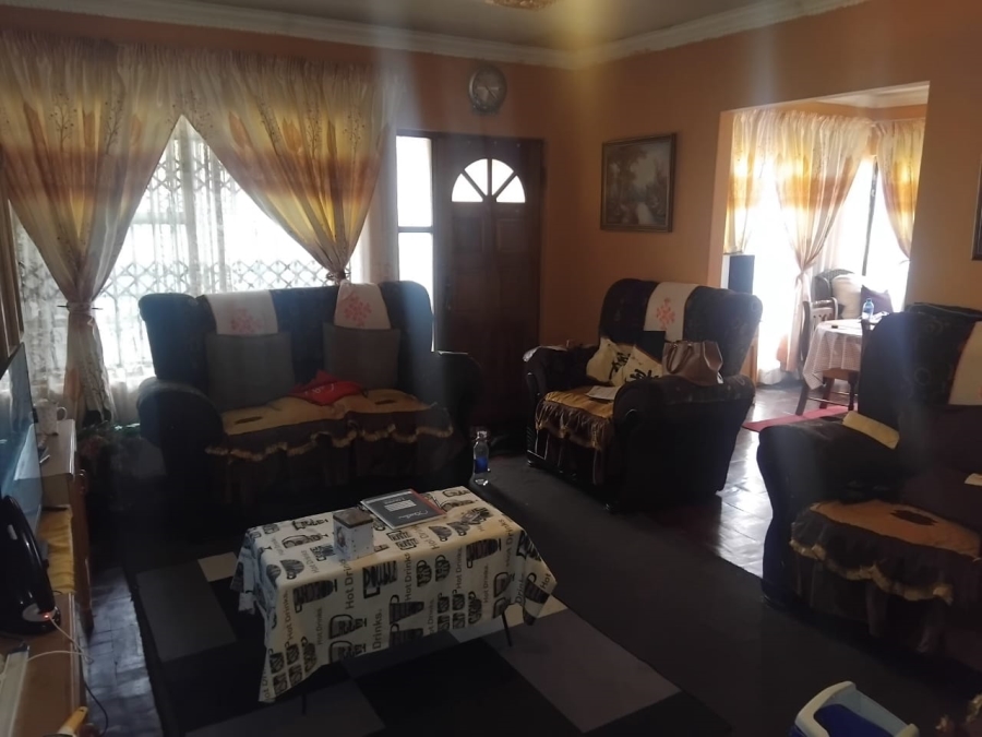 2 Bedroom Property for Sale in Etwatwa Gauteng