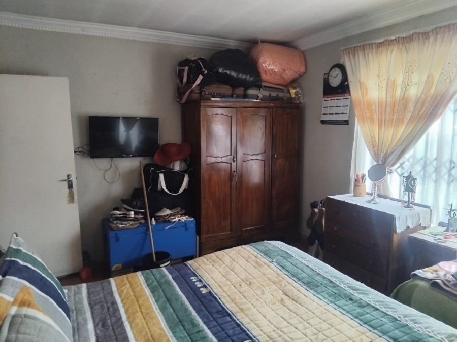2 Bedroom Property for Sale in Etwatwa Gauteng