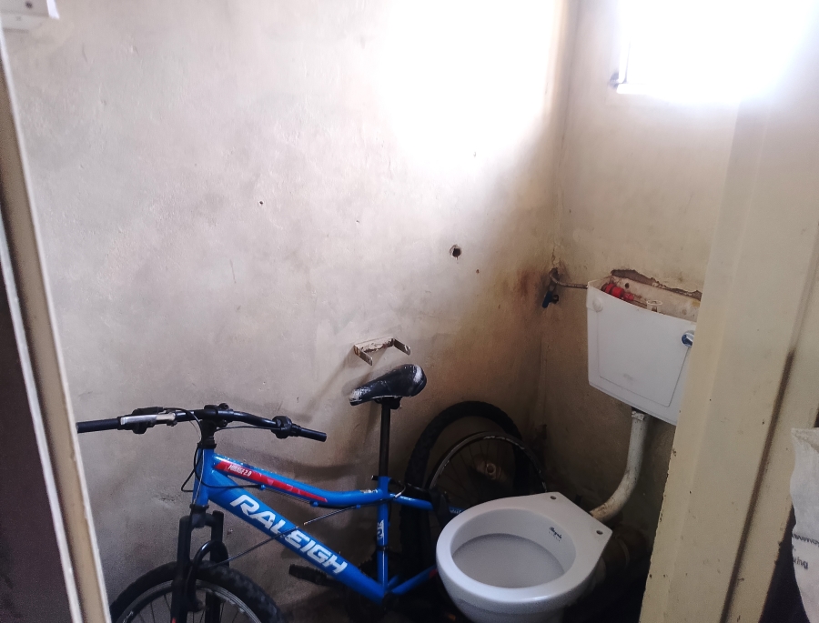 4 Bedroom Property for Sale in Thinasonke Gauteng