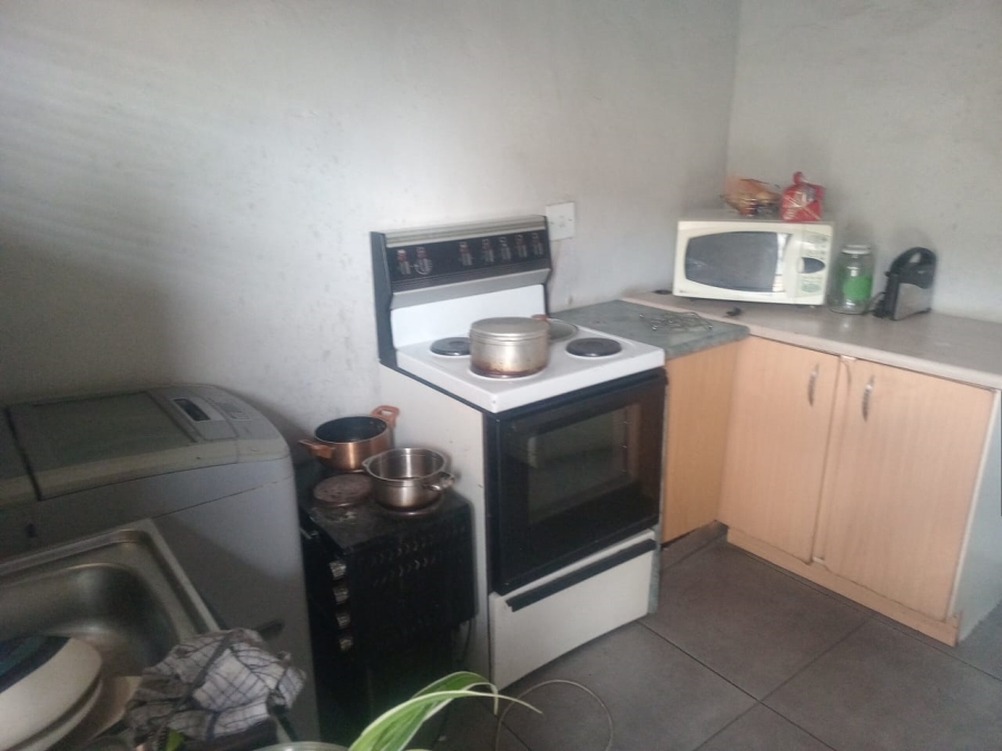 2 Bedroom Property for Sale in Thiteng Gauteng