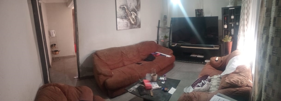 2 Bedroom Property for Sale in Thiteng Gauteng